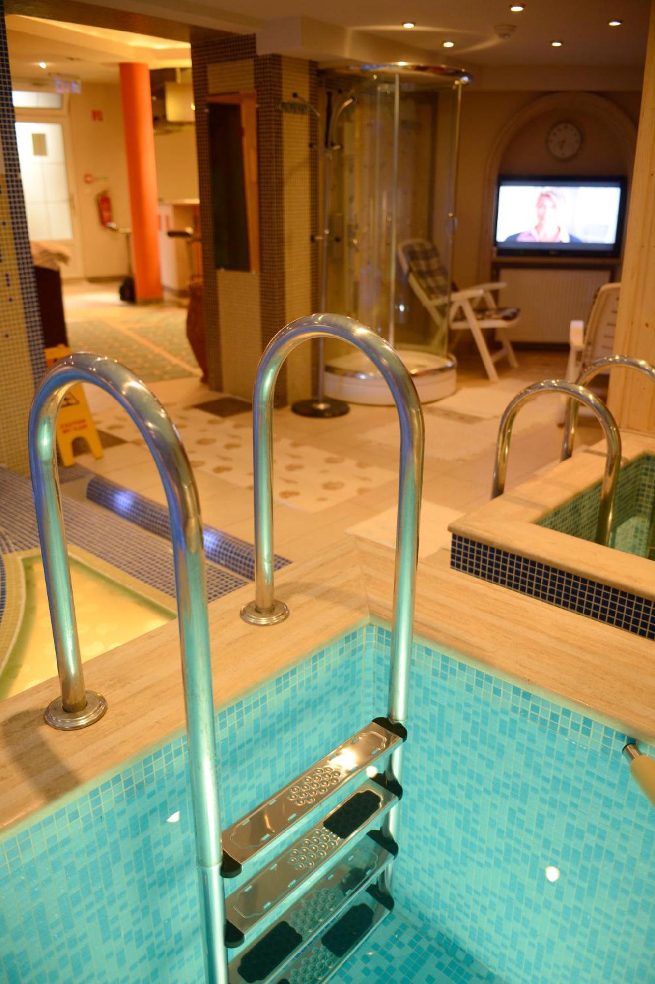 Hotel Balaton Fonyód Екстериор снимка